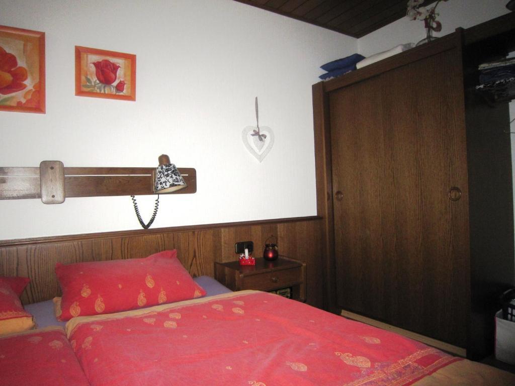 Ferienwohnung Hubertusblick Gerolstein Szoba fotó